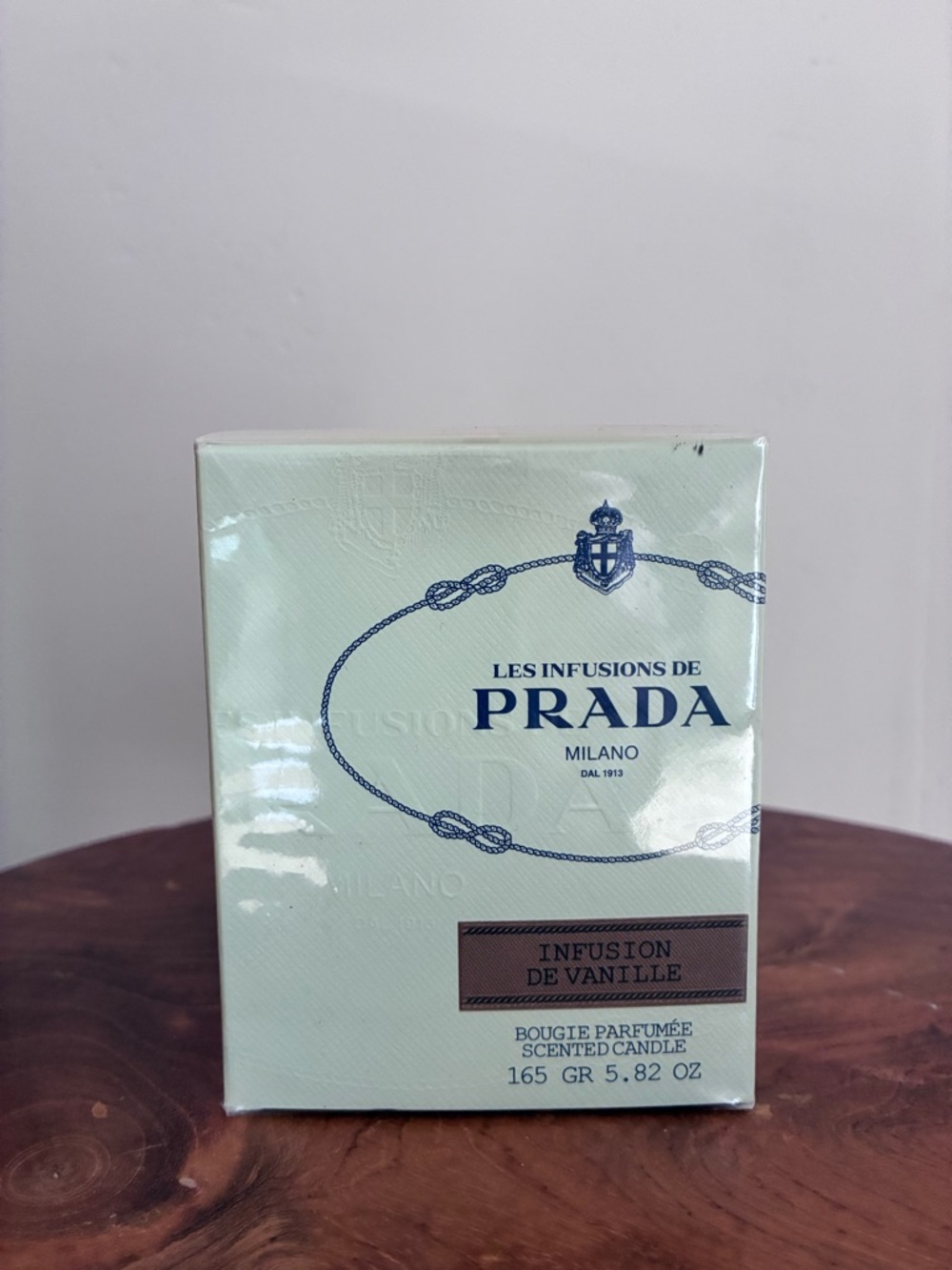 Prada Les Infusions Infusion de Vanille Candle - Pale Mint & Navy